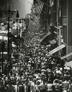 Andreas Feininger: „Lunch hour rush on 5th Avenue“, New York, 1950