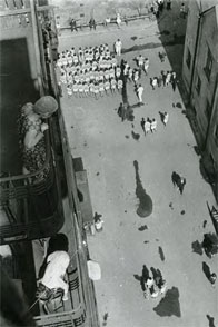 Alexander Rodchenko: Sammlung zur Demonstration auf dem Hinterhhof der VChUTEMAS, 1928